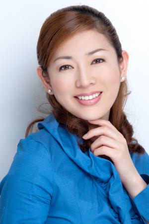 ニューハーフ美容研究家 岡江美希の美肌術