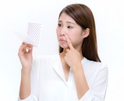 皮脂分泌をコントロールして、顔の「てかり」を予防する方法
