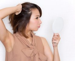 間違ったダイエットで「抜け毛」が発生する原因と改善する5つの方法