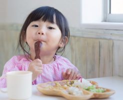 どの子供にも起こりうる、食物アレルギーを防ぐ2つのポイント
