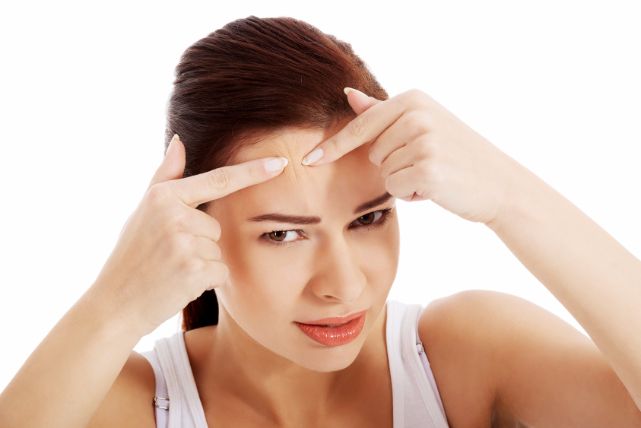 皮脂分泌をコントロールして、顔の「てかり」を予防する方法