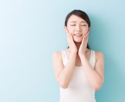 【洗顔ブラシでの洗顔】5つの効果とNG例から学ぶ正しい使い方