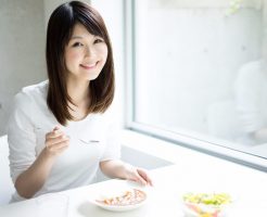 お笑い芸人バービーも効果を実感した「カレーダイエット」とは？