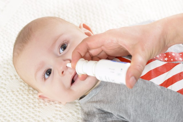 簡単にできる、赤ちゃんのための鼻水の吸い方　4つ